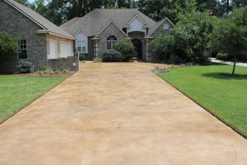 Stone pattern concrete overlay