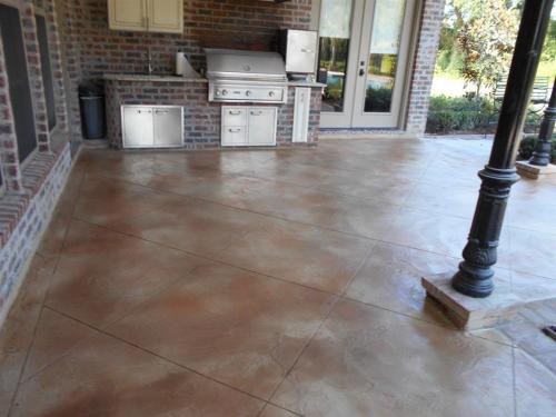 Diamond tile pattern concrete overlay