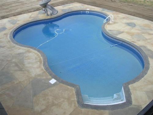 Stone pattern concrete overlay