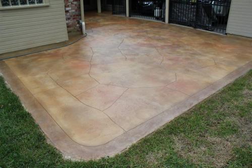 Stone pattern concrete overlay