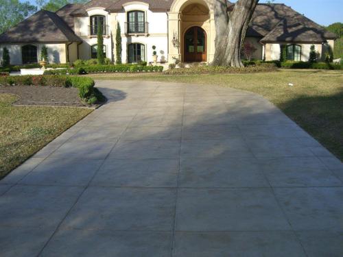 Concrete overlay with tile pattern