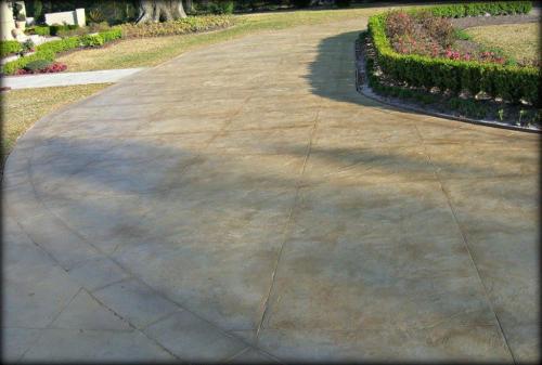 Concrete overlay with tile pattern