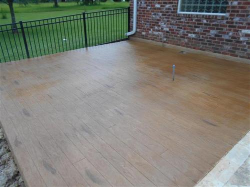 Concrete designed with Wood Look on patio