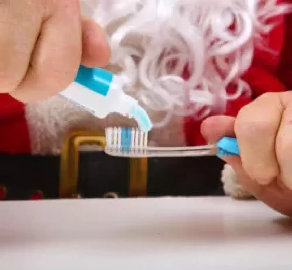 The 12 Tips of Christmas for Keeping Your Teeth Great Through The Holidays