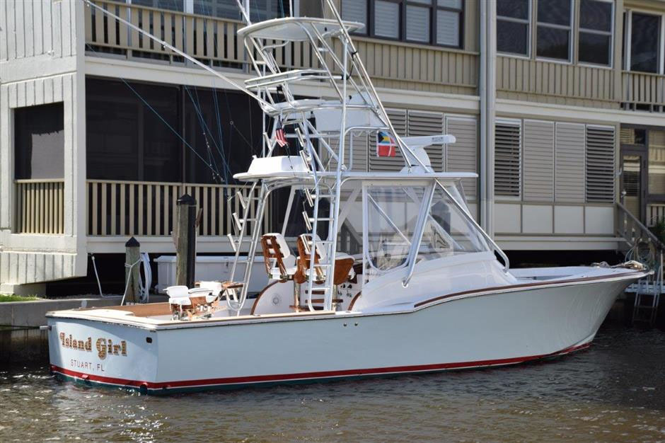 "Island Girl" L&H 33' Walkaround