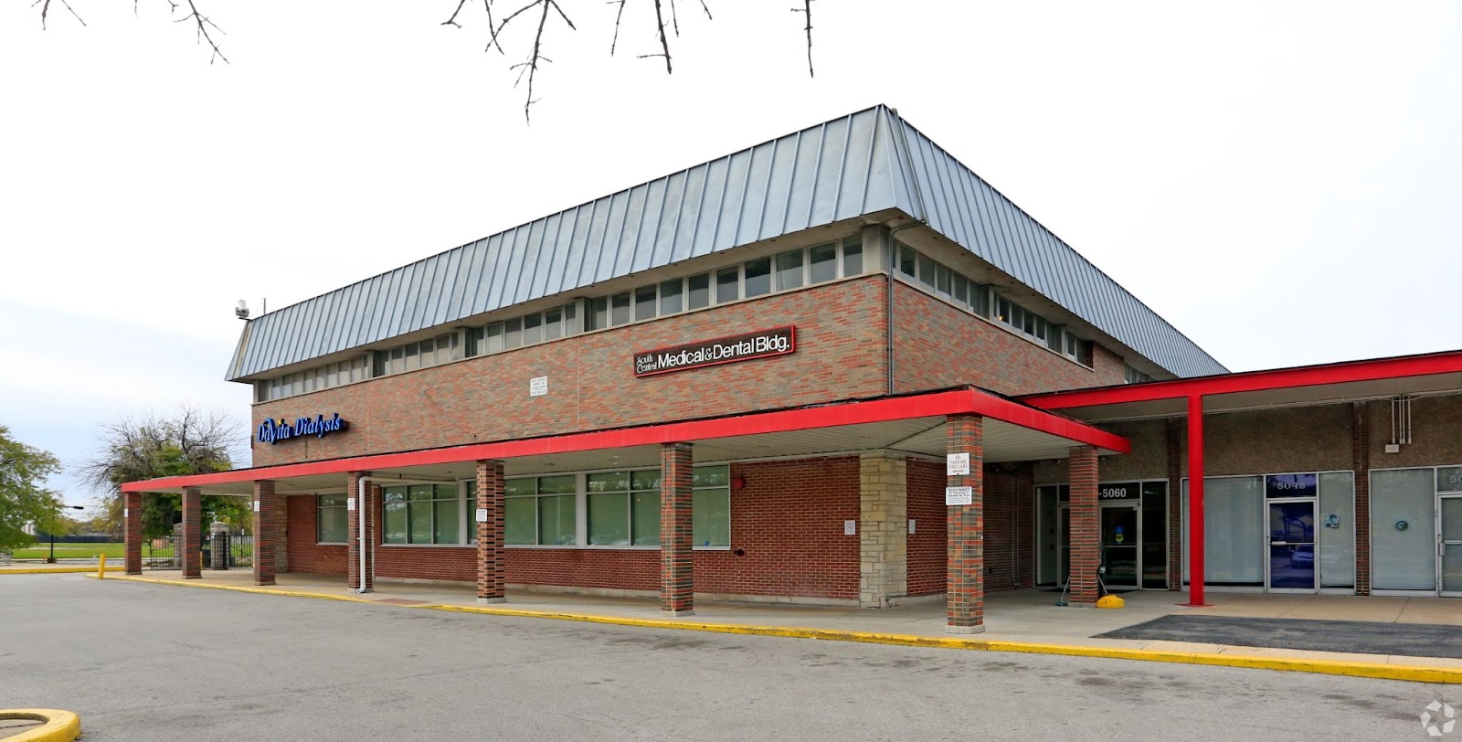 34,000-square foot building on 2.33 acres of land in Chicago's Bronzeville neighborhood