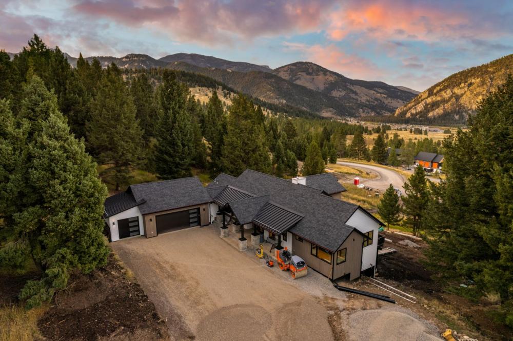 Exterior Driveway (1)