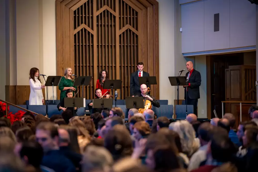 2022 Christmas mass-24