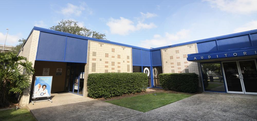 DePaul Community Health Centers - Metairie Exterior Building