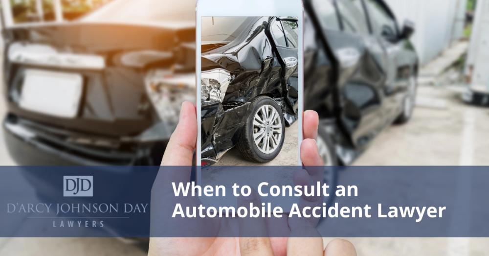 When to Consult an Automobile Accident Lawyer