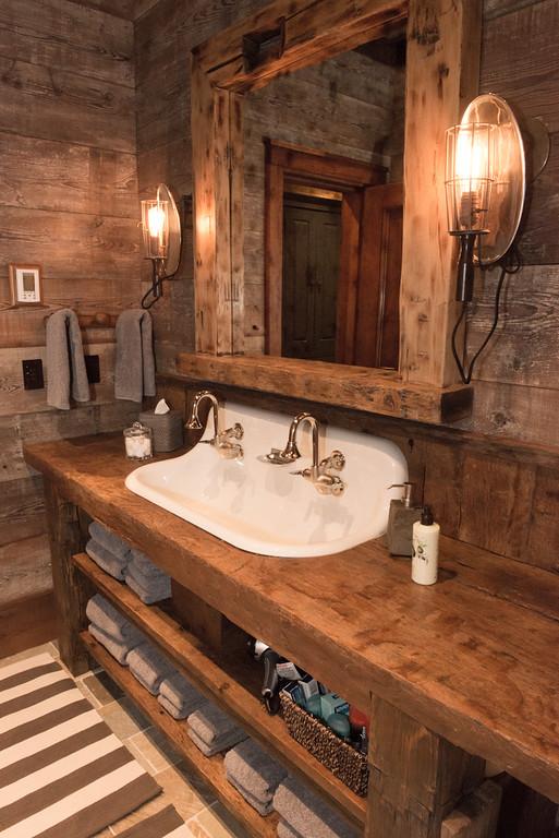 2 Painted Dirty Top wall