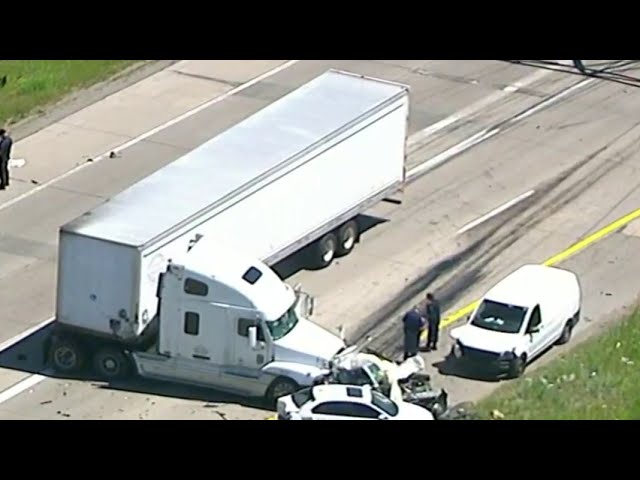 Semi truck crash on a road